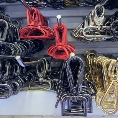 Brass Aluminum Dog Hook For Leash Bag Garments 10mm-40mm Thickness